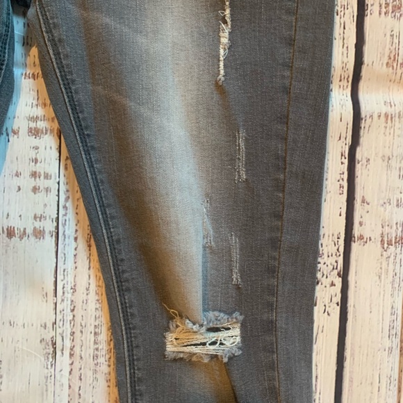 Umgee gray pants. Raw hem. Size 29. - Picture 7 of 10